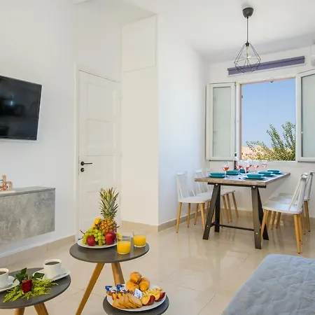 Katerinas House Апартаменти *